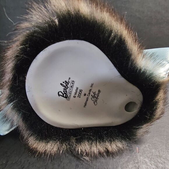 Stolen Magic Barbie Hallmark Keepsake Ornament Club Fashion Model 2006 - Picture 6 of 8